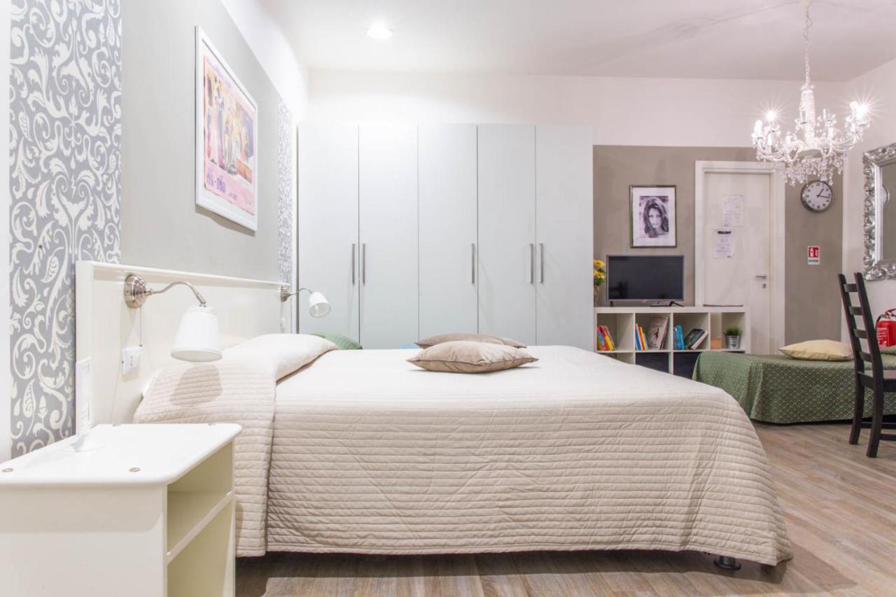Cinema House Bed & Breakfast Rome Bagian luar foto